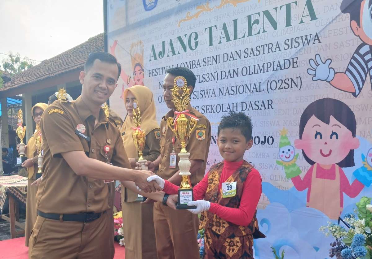 Duo Kembar SDN 2 Ngadirojo Juara Pantomim, Siap Wakili ke Tingkat Kabupaten dalam FLS3N 2025